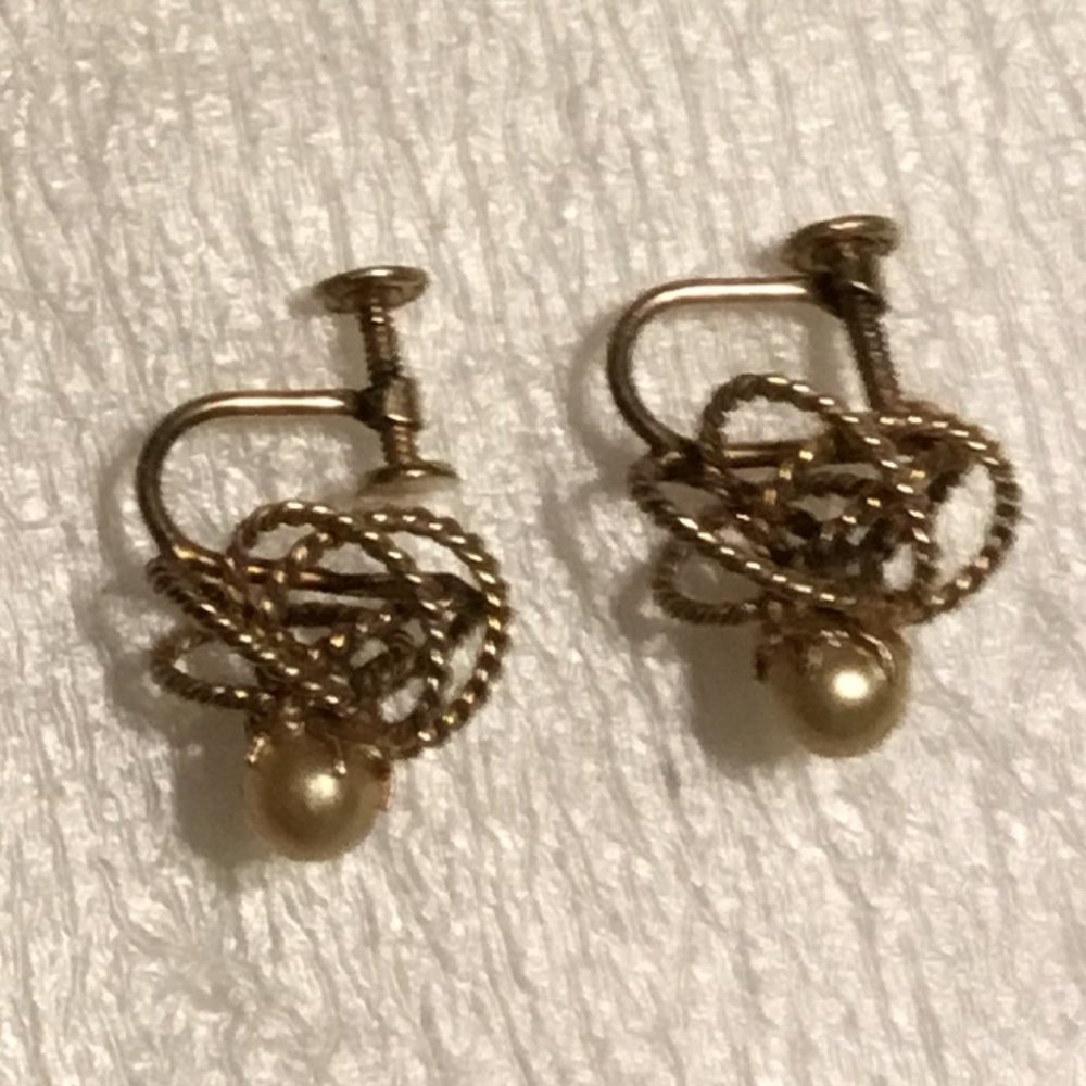 3 vintage pairs of 1/20 12k gold-filled screw on earrings - Picture 4 of 6